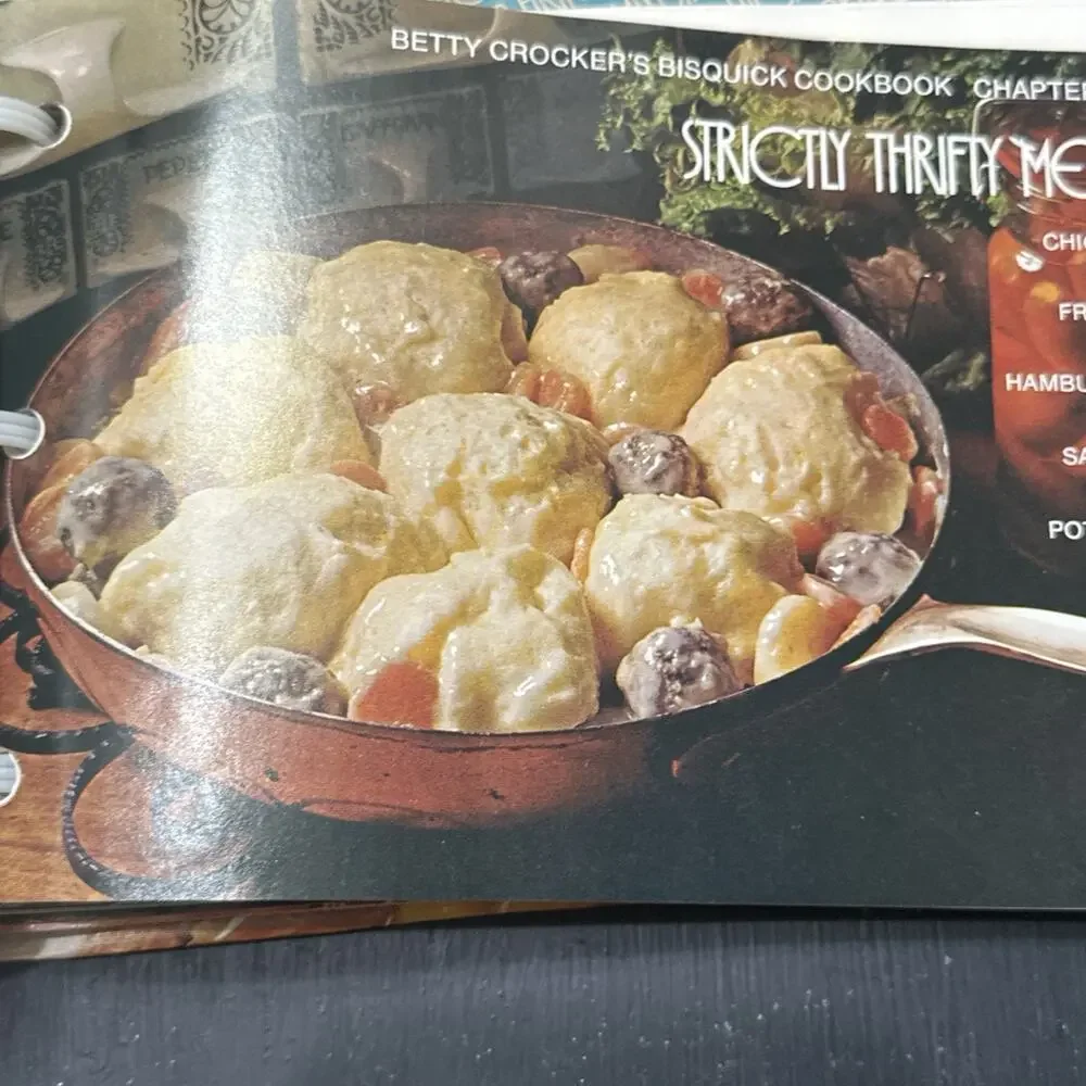 Vtg‎ Betty Crocker's Bisquick Cookbook 1973 Recipes